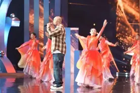 浙青电影周 |《有歌2024》选手王天阳献唱开幕式，未来属于青年图片