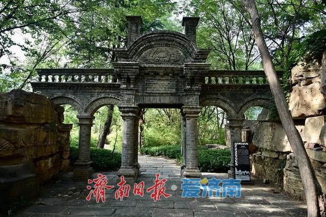 一年四季 泉在济南丨济南腊山河公园：废墟与古城的时光对话