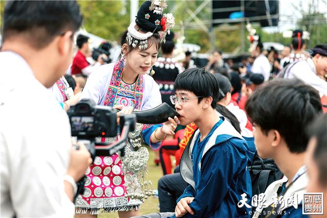 2025亚洲青年攀岩锦标赛开幕丨211名选手竞逐“岩壁芭蕾”