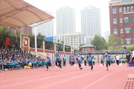 运动燃激情 拼搏励前行——泰山学院附属中学弘信学校2023年秋季运动会圆满完成图片