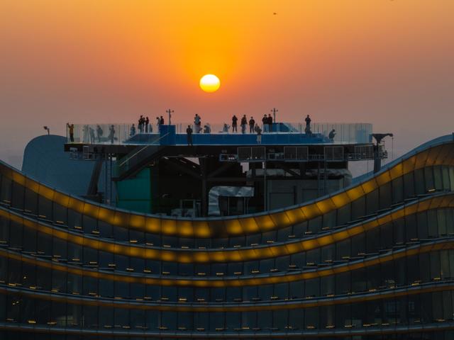 玩出新高度！“城市顶峰”不仅能看景，还能做这些事