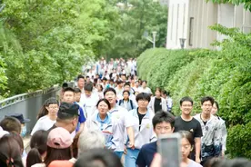 2024青岛中考作文题目来了！图片