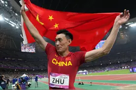 （杭州亚运会）田径——男子三级跳远决赛赛况图片