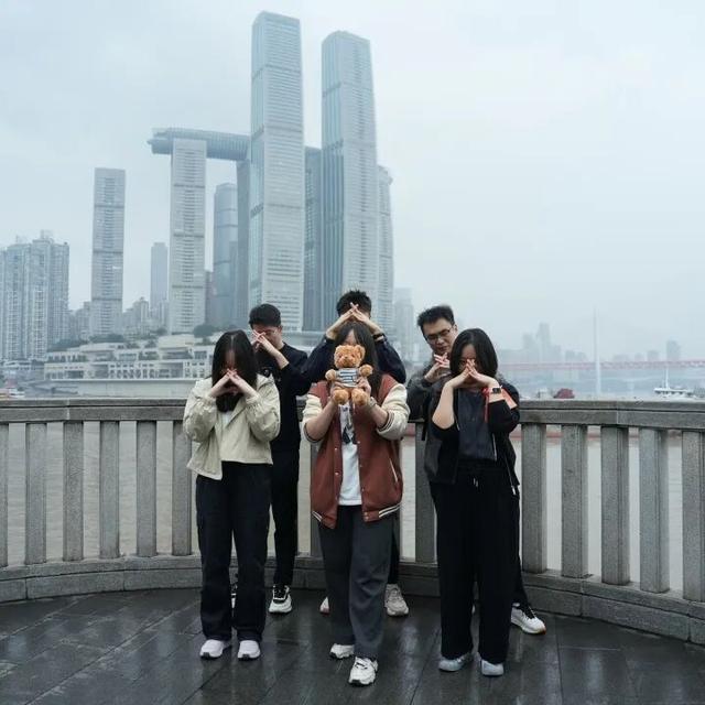 青春就要这“young”玩出“趣” | 在Citywalk中寻找同频“搭子”