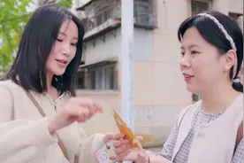 女生让全盲室友带饭，网友：够余华的！盲人女博士回应图片