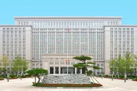 “认罪放人, 不认不放？”28岁实习女店长坚持无罪被拒取保候审图片