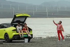 自拍杆：曾经生不逢时图片
