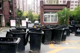 给“流浪”的垃圾桶安个家！图片