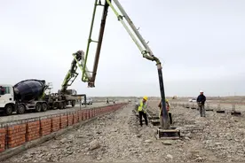 英吉沙县加快建设日光温室大棚 托起乡村振兴梦图片