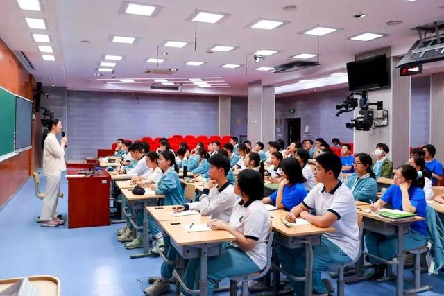 一起照亮更广阔的世界丨北京大学代表队参加国际基因工程机器大赛2025年参赛总结