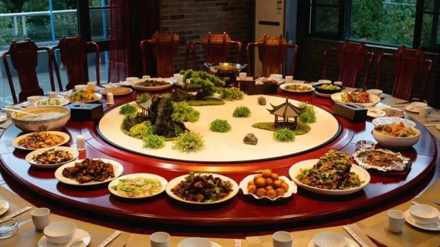 200万株多肉打造的幻光瑶林限时免费开放，邀你赴一场治愈系的秋游之约！