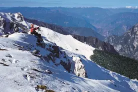 云南香格里拉石卡雪山以崭新面貌迎八方游客图片