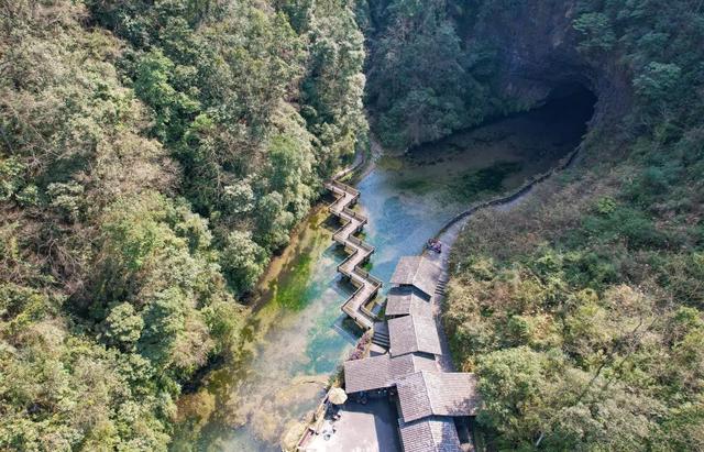 双河洞景区接待人次突破62万人次！