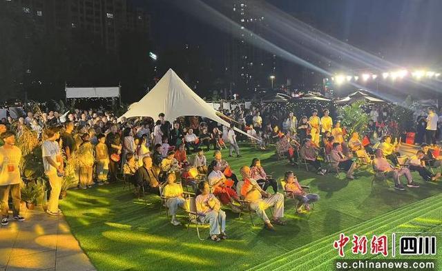 自贡富顺：国庆中秋假期 人气与烟火气双向飙升