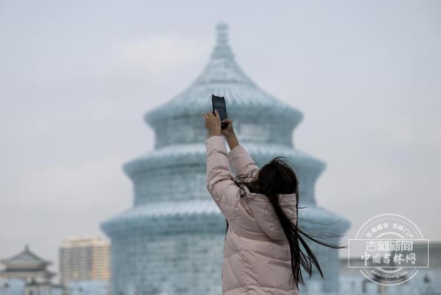 吉镜头｜冰雕祈年殿 “刷屏” 长春！文化广场成全国游客打卡地