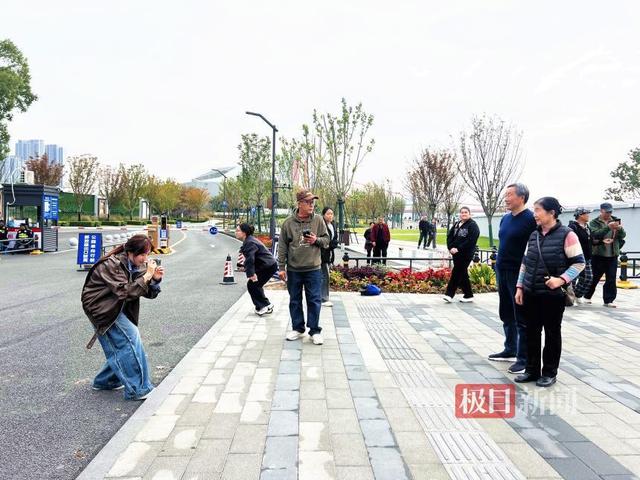 青春志愿闪耀武昌湾，红色文脉薪火永相传