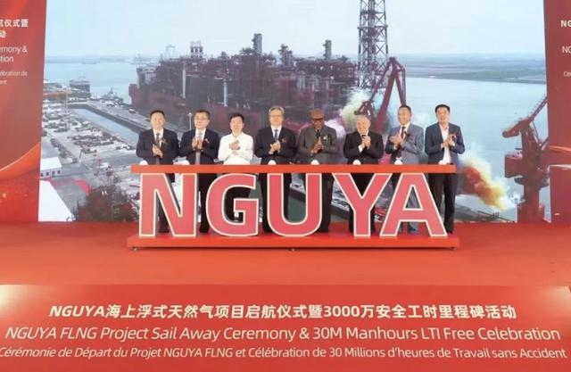 最大吨位、最大储气量！新型FLNG启东启航