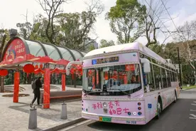 这辆“开往春天的巴士”，您坐过吗图片
