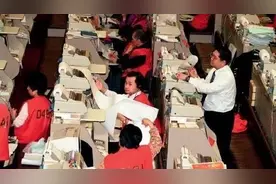 历史上的今天｜1998年8月14日，香港金融保卫战“开战”视频封面
