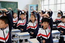 课间变“运动乐园”！望牛墩小学生15分钟玩出“新花样”图片