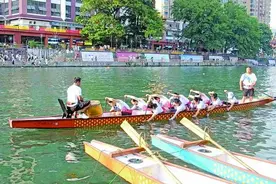 最后的冲刺丨强健龙舟队 也学木兰勇图片