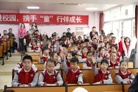 广州地铁科普志愿服务进校园图片