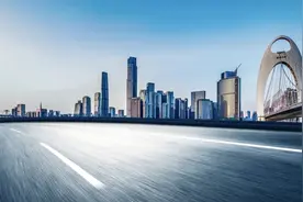 GDP闯过3万亿大关，解码广州的“势”与“时”图片