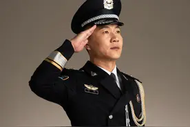 退役军人陈亮：14年如一日，“80后”警务实战教官的“争分夺秒”……图片