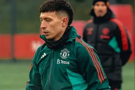 曼联官方：卡塞米罗和利桑德罗-马丁内斯已全面恢复训练图片