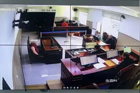 【以案释法】60后夫妻离婚上法庭，法官调解和平分手图片