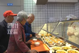 联播观察丨老年食堂，开饭啦！图片