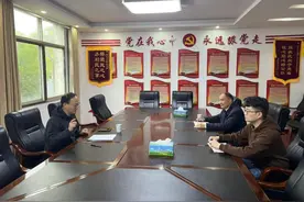 江西省南昌市新建区政协主席黄云松到南矶乡督导防汛备汛工作图片