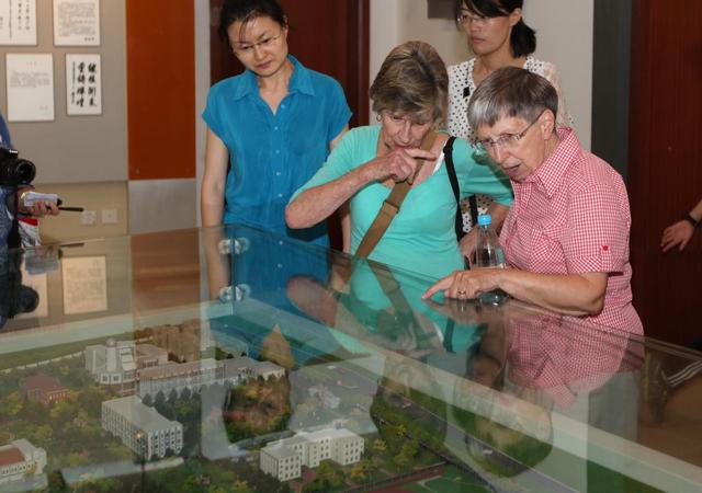 寻找照片中的TA·抗战胜利80周年丨“我永远记得80年前走出集中营的那天”