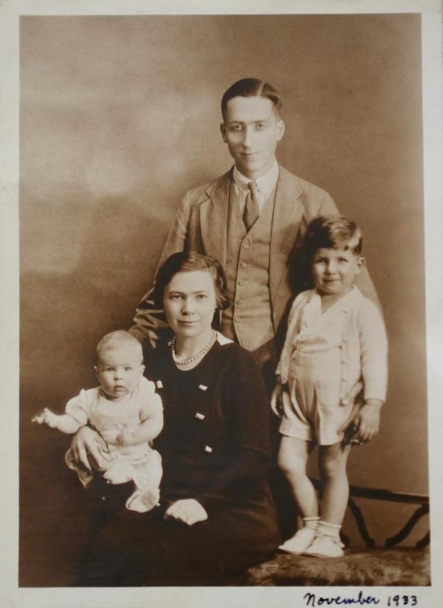 寻找照片中的TA·抗战胜利80周年丨“我永远记得80年前走出集中营的那天”