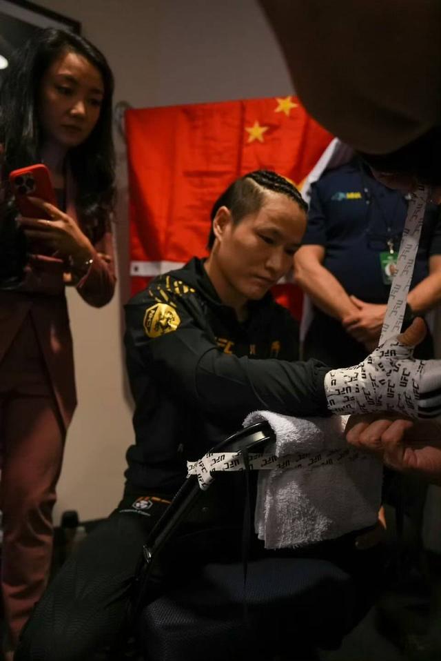 张伟丽升级别不敌“子弹姐”舍甫琴科 赛前曾说：不是成功就是成长！｜封面人物