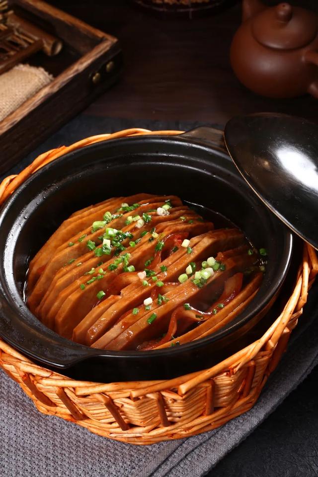 李思思也来打卡了！这座宝藏小城凭一口“糯叽叽”征服全网