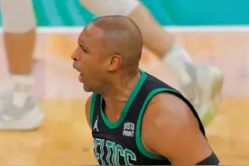 该轮我啦！霍福德生涯出战181场季后赛但无冠 NBA历史第3多！图片