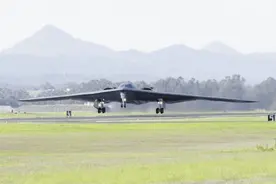 美军出动B-2空袭也门胡塞武装，美媒猜测：系五角大楼全球隐秘轰炸行动的预演图片
