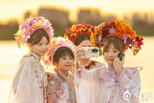 央媒持续聚焦，10余次全景呈现！这个假期，泉州全方位火爆“出圈”！