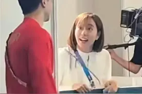 头号迷妹📸石川佳纯见到偶像马龙，表情过于真实🤣图片