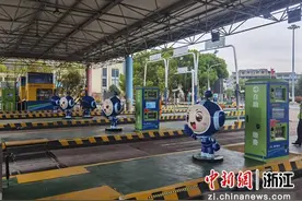 浙江台州高速升级智能收费模式  助力收费道口更畅行图片