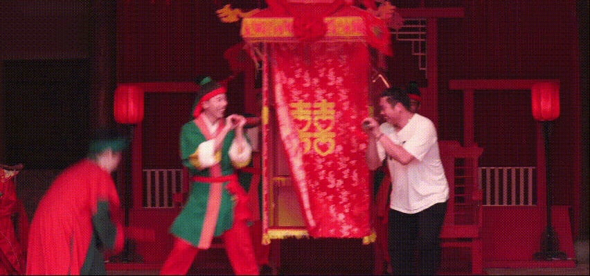 国庆必打卡！打铁花+烟花秀+沙滩狂欢…妈祖影视城快乐加载中！