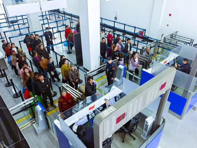 首破200万！打洛口岸出入境客流量刷新纪录