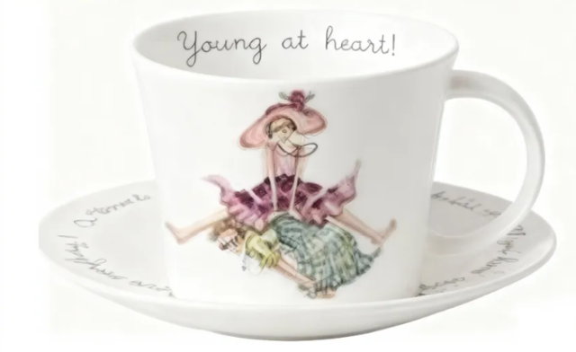 CIIE倒计时｜“想在哪按就在哪按”的行走按摩椅，1次护理发量暴涨的防脱魔法，卷出新高度的手术机器人…随申Hi提前解锁进博惊喜