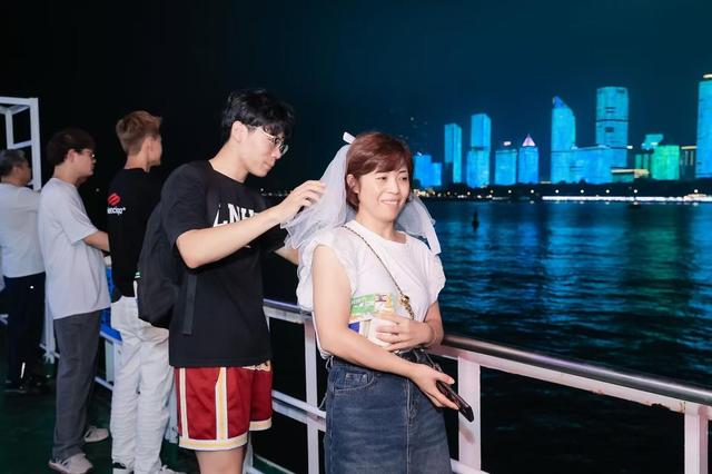 音乐会、灯光秀＆头纱告白，从老城到海上浪漫满怀！青岛婚恋文化周点燃七夕爱意