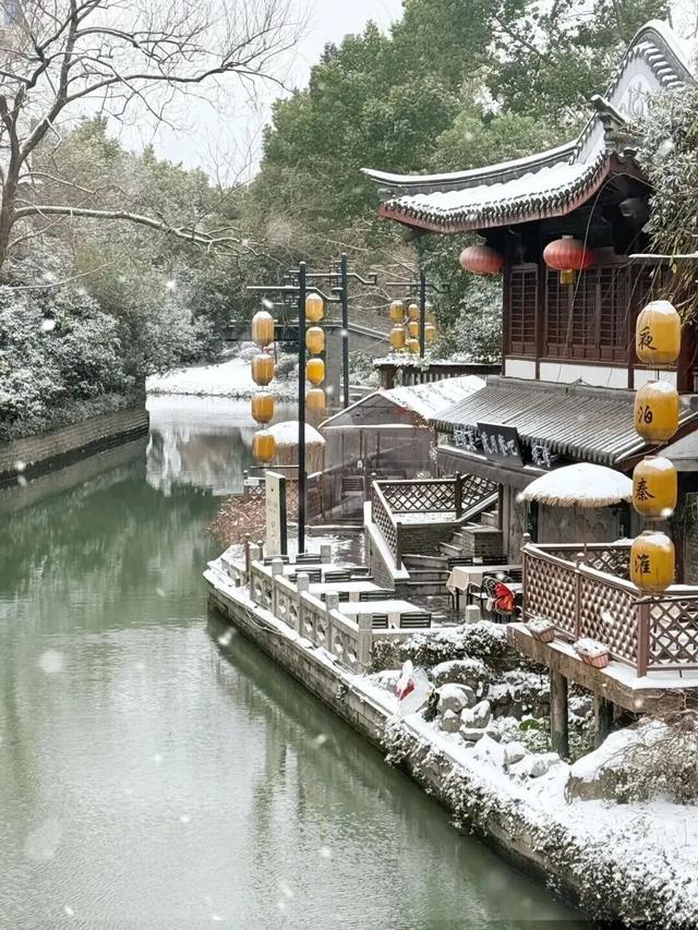 听，秦淮雪落下的声音