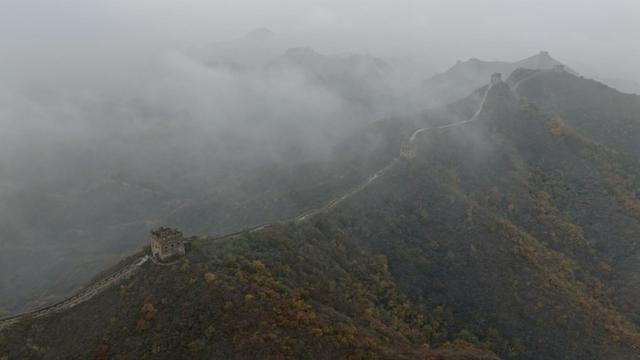 金山岭长城云雾缭绕景美如画