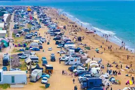 五一必冲！发现日照宝藏汽车露营地——金沙岛海滨浴场图片