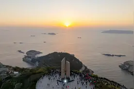 2025启程，每一个人都是主角！——各地群众喜迎元旦图片