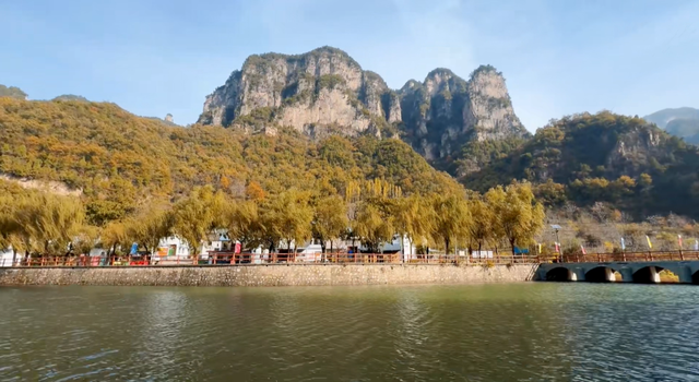 抓住秋天的尾巴，去“北方小桂林”选出你最爱的颜色~